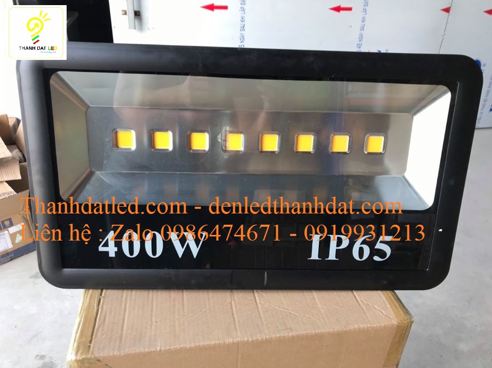 den-pha-led-400w-chieu-rong-1 đèn pha led 400w