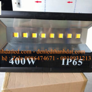 Đèn pha led ngoài trời 400w chiếu rộng 2 den pha led 400w chieu rong