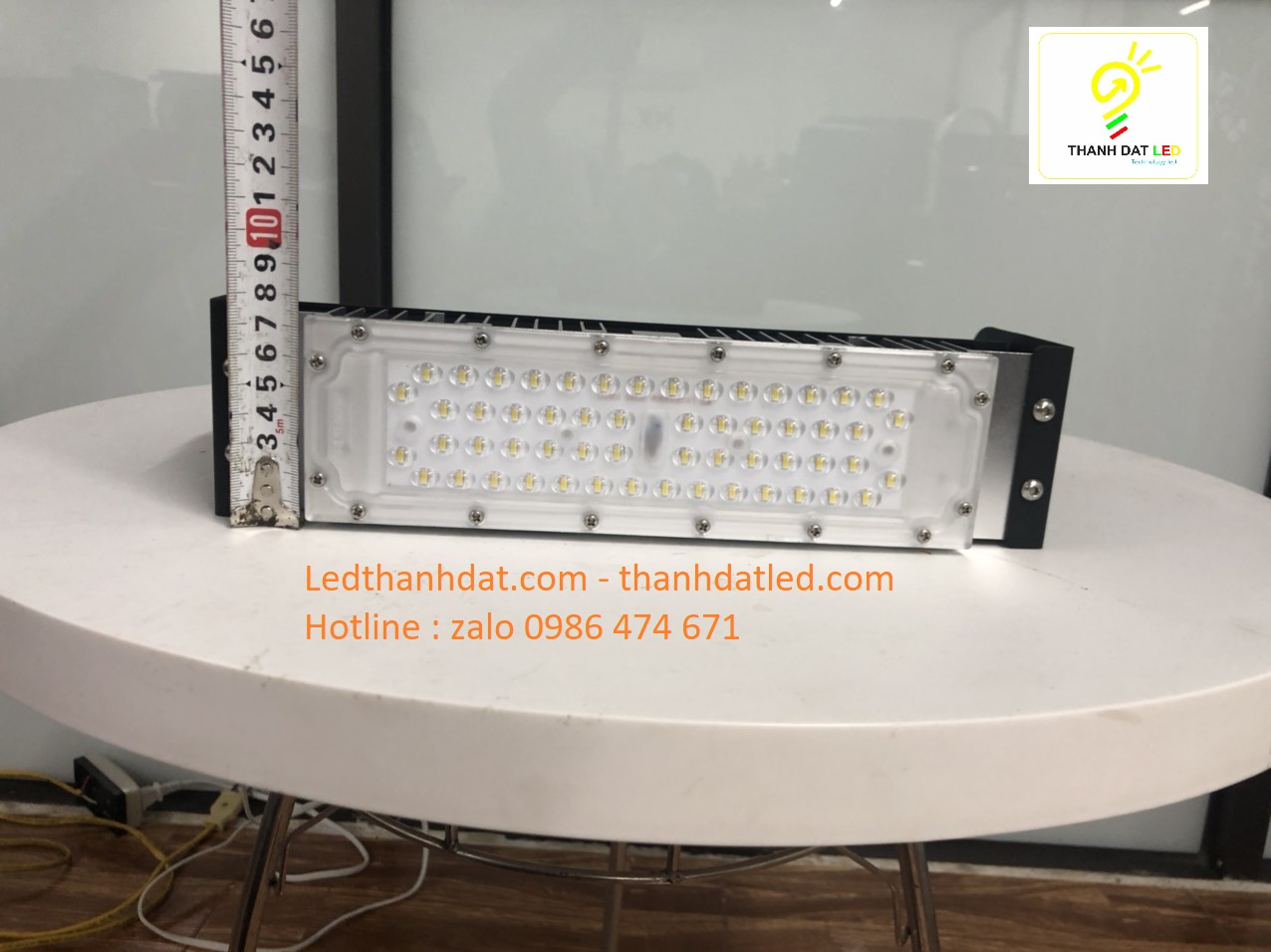 Đèn pha led sân tennis sân bóng