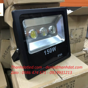 Đèn led pha cầu 150w ( đèn led sân bóng ) 2 den pha led cau 150w