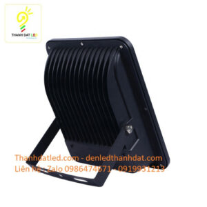 Đèn pha led 200w ip66 rọi xa 4 den pha led coc