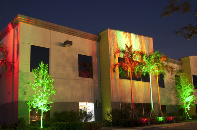 den-pha-led-doi-mau-3 den pha led doi mau 3