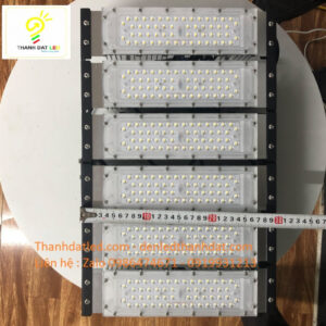 Đèn led pha 300w module smd Done 4 den pha led module 300w chong choi loa san bong mini