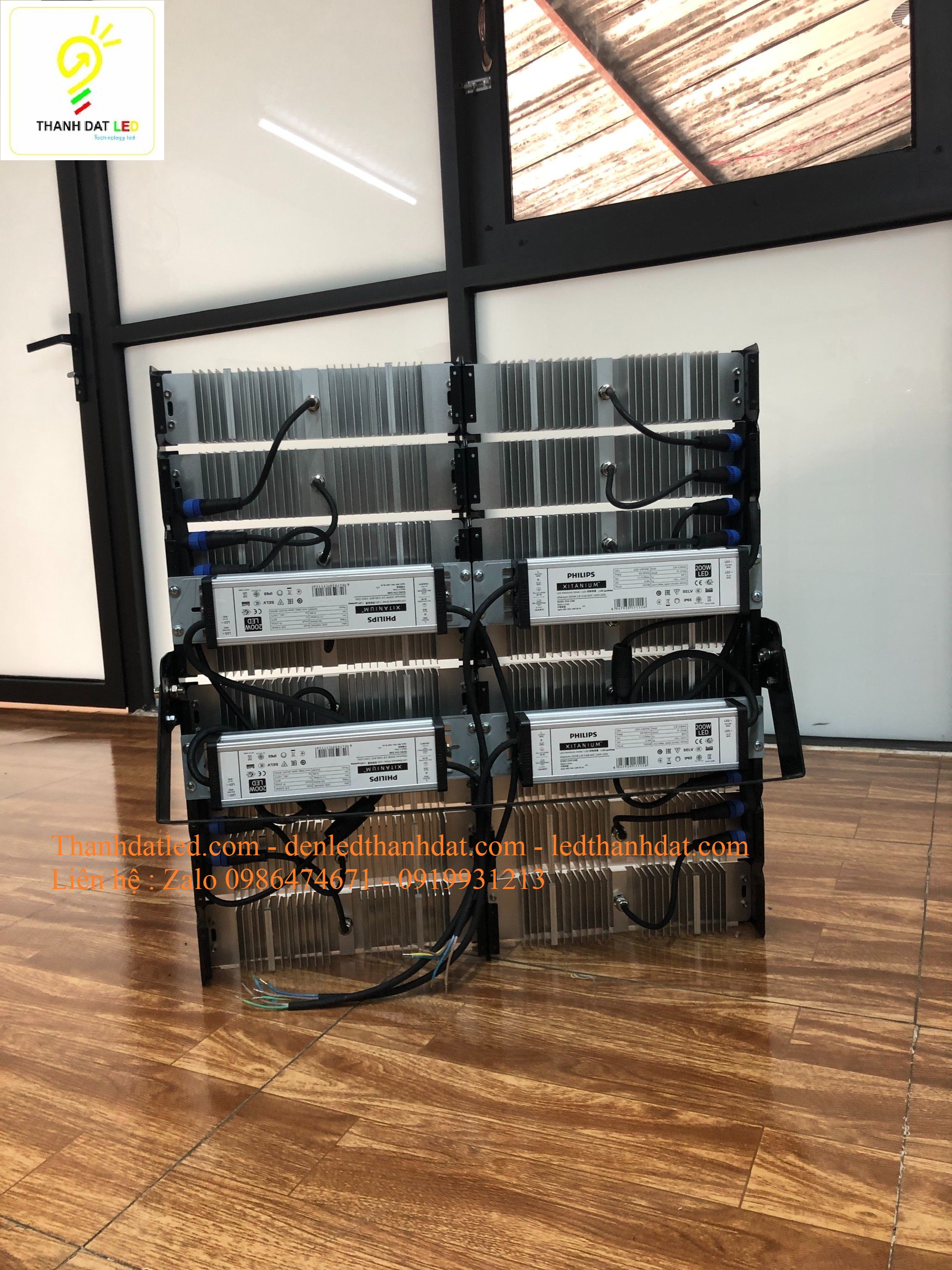 den-pha-led-module-800w-san-bong-1 Đèn pha 800w ngoài trời