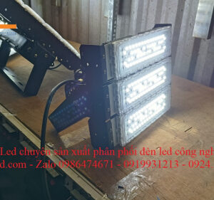 den pha led ngoai troi 150w