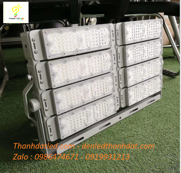 den-pha-module-400w-2 đèn pha led philips module sân bóng