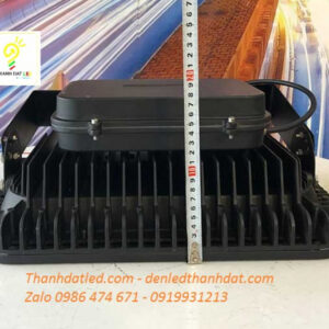 ĐÈN PHA 150W MẮT LỒI 6 den pha ngoai troi 150w