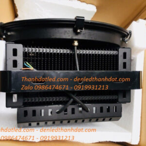 Đèn pha led 800w sân thể thao 5 den pha san van dong