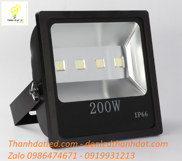 pha-led-200w-1 đèn pha led 200w ip66