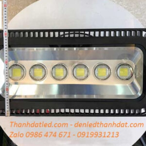 ĐÈN PHA 300W 3 pha led 300w