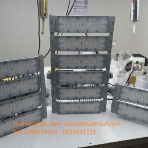 Đèn pha led 600w module Philips 3 pha led module