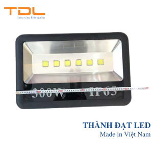 Các Loại Đèn LED Chiếu Sáng Ngoài Trời Philips 4 Đèn Pha LED 300w Chiếu Rộng (TDLFR300)
