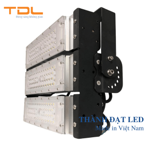 Mua Đèn Chiếu Sáng Sân Thể Thao Ngoài Trời Tại Hà Nội - Cấu Tạo Và Ứng Dụng 31 Đèn Pha LED 150w SMD Module Philips
