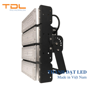 Mua Đèn Chiếu Sáng Sân Thể Thao Ngoài Trời Tại Hà Nội - Cấu Tạo Và Ứng Dụng 28 Đèn Pha LED 200w SMD Module Philips